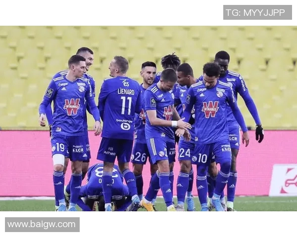 斯特拉斯堡与卡昂激战正酣谁能在法甲赛场中笑到最后