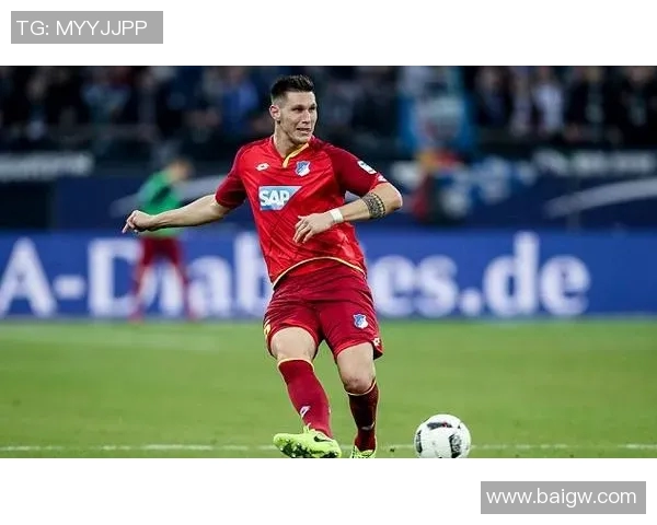 楚阿梅尼的崛起与挑战：探讨这位年轻球员在国际足坛的影响力与未来潜力