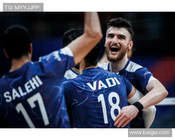 汉堡队迎战柏德博恩期待精彩对决两队实力对比引发球迷热议 汉堡队迎战柏德博恩期待精彩对决两队实力对比引发球迷热议