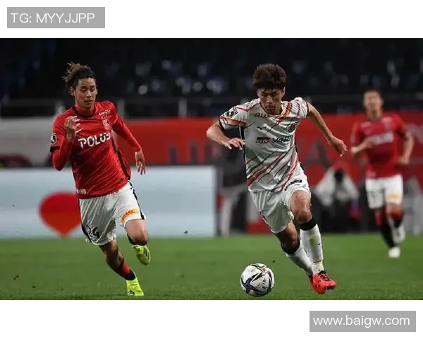 浦合红钻与上海的激烈对决揭示了足球战术与团队精神的完美结合