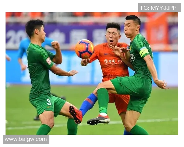 2015年鲁能与国安精彩对决集锦回顾与分析 2015年鲁能与国安精彩对决集锦回顾与分析